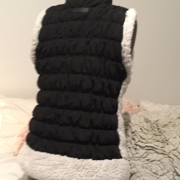 Puffy vest - Picture 2 of 3